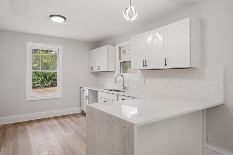 2715 17th Ave E, North Saint Paul, MN 55109