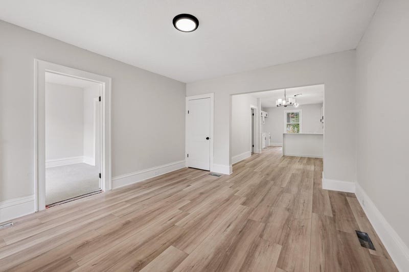 2715 17th Ave E, North Saint Paul, MN 55109