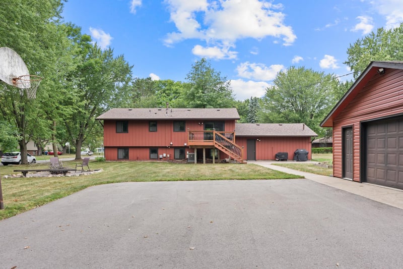 1016 3 1/2 Ave N, Sauk Rapids, MN 56379