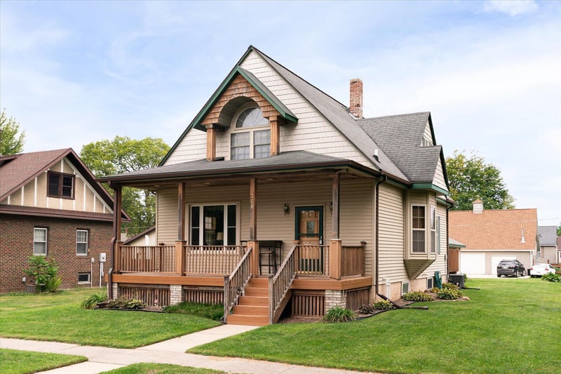 306 S Sheridan St, Houston, MN 55943