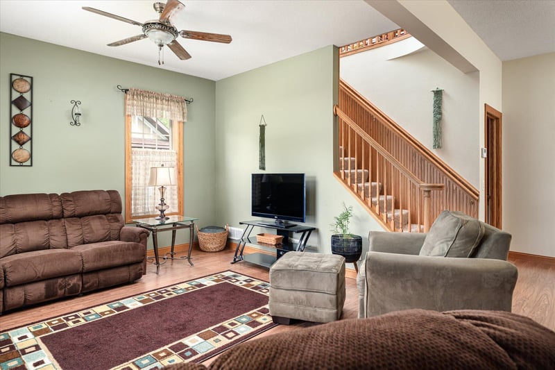 306 S Sheridan St, Houston, MN 55943