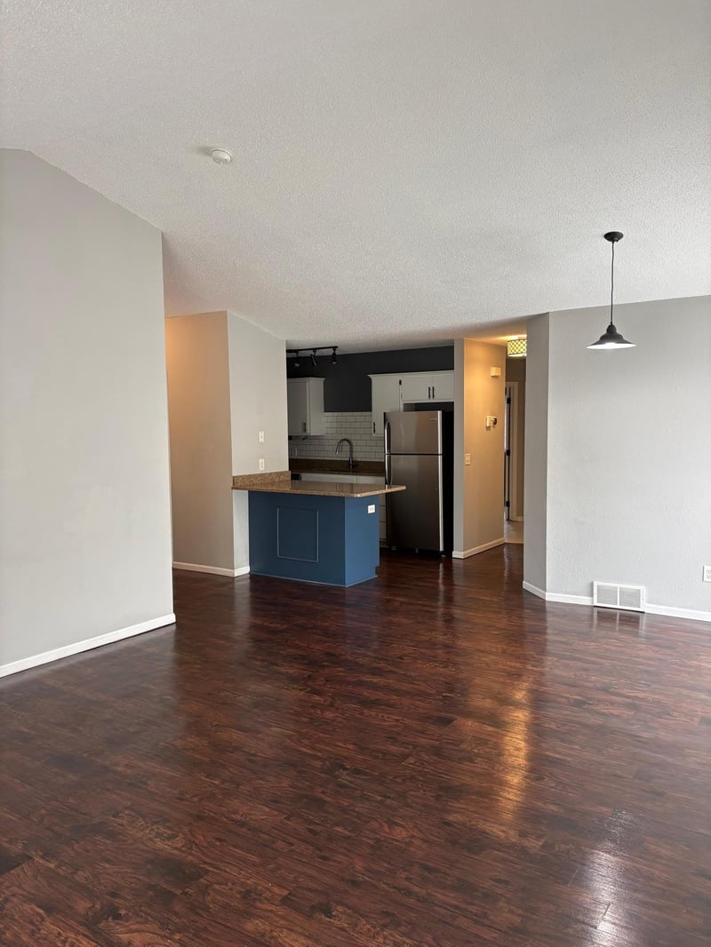 264 1st St SE #8, Avon, MN 56310