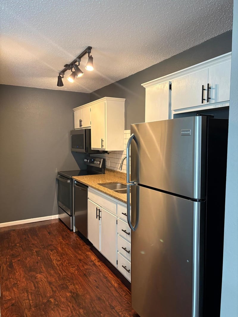 264 1st St SE #8, Avon, MN 56310