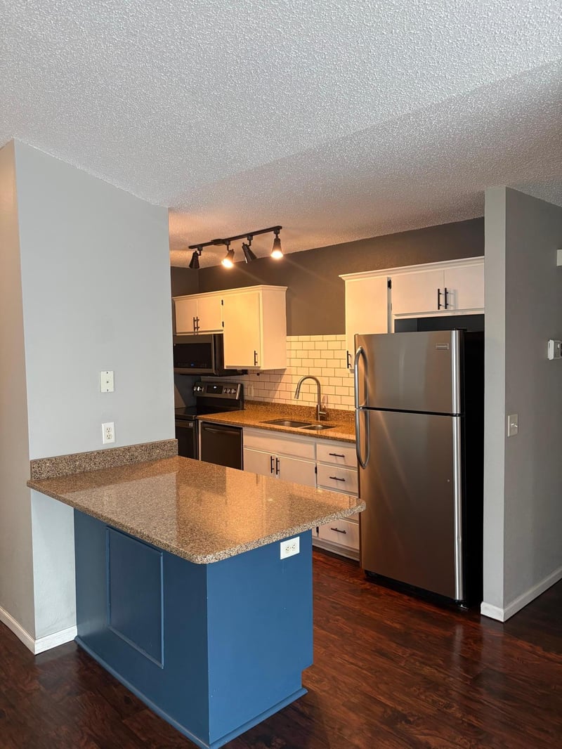 264 1st St SE #8, Avon, MN 56310