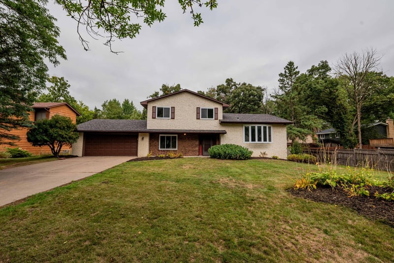 369 118th Ave NW, Coon Rapids, MN 55448