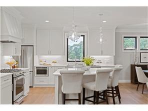 7091 Highland Ct, Eden Prairie, MN 55346