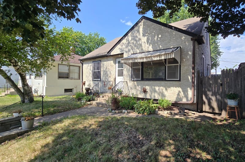 1229 7th St E, Saint Paul, MN 55106