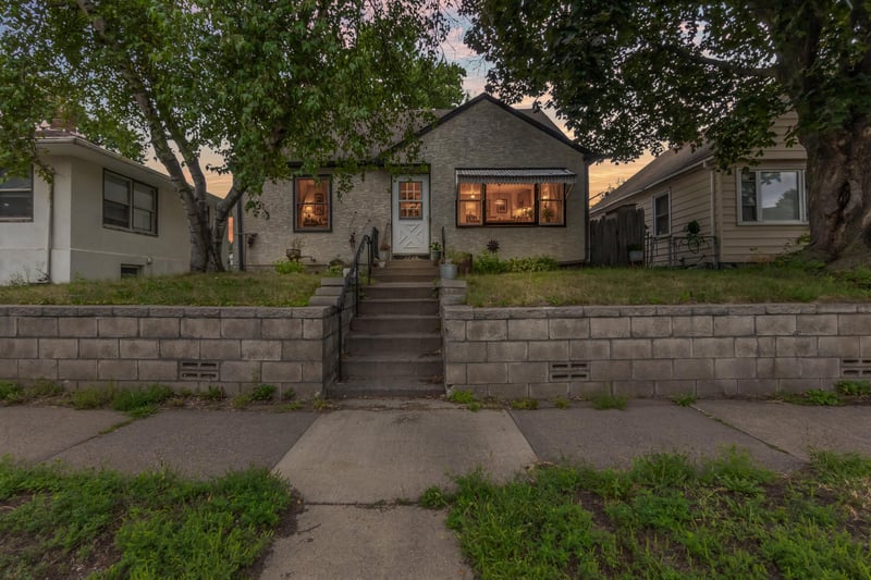1229 7th St E, Saint Paul, MN 55106