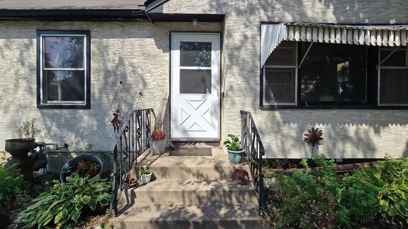 1229 7th St E, Saint Paul, MN 55106