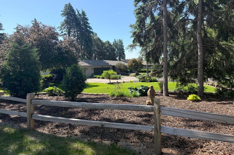 2205 Long Lake Rd, New Brighton, MN 55112