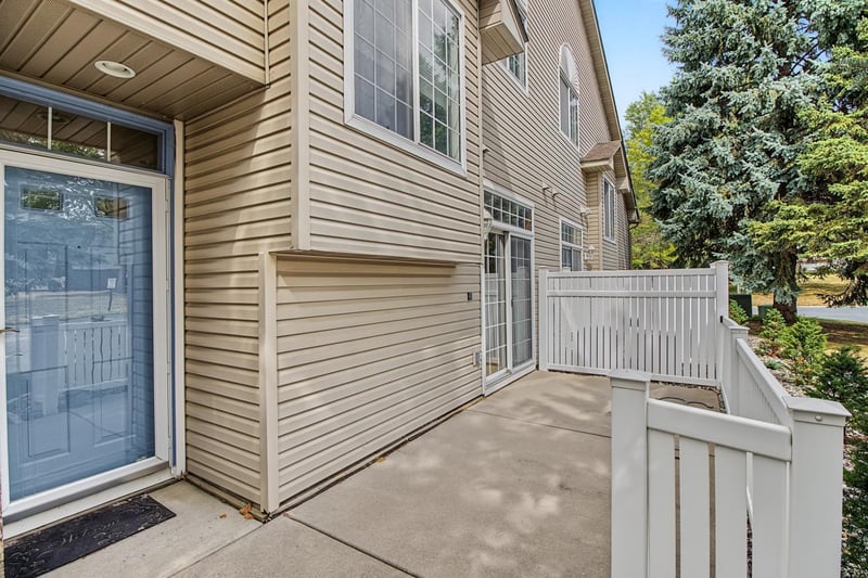 2802 Mallard Dr, Woodbury, MN 55125