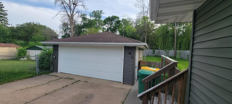 9041 Northwood Cir, New Hope, MN 55427
