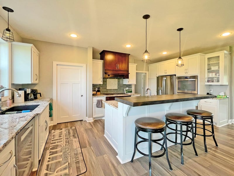 4796 Merganser Dr, Minnetrista, MN 55375