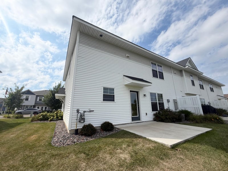 21820 Wisteria Way, Farmington, MN 55024