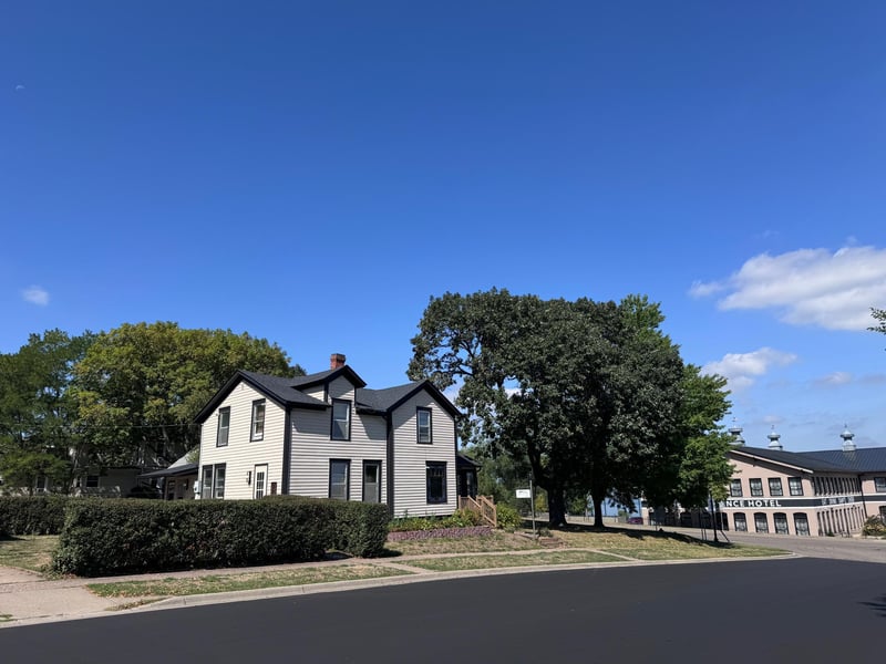 206 Eddy St, Hastings, MN 55033