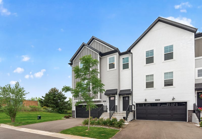 21757 Marsh View Blvd, Rogers, MN 55374