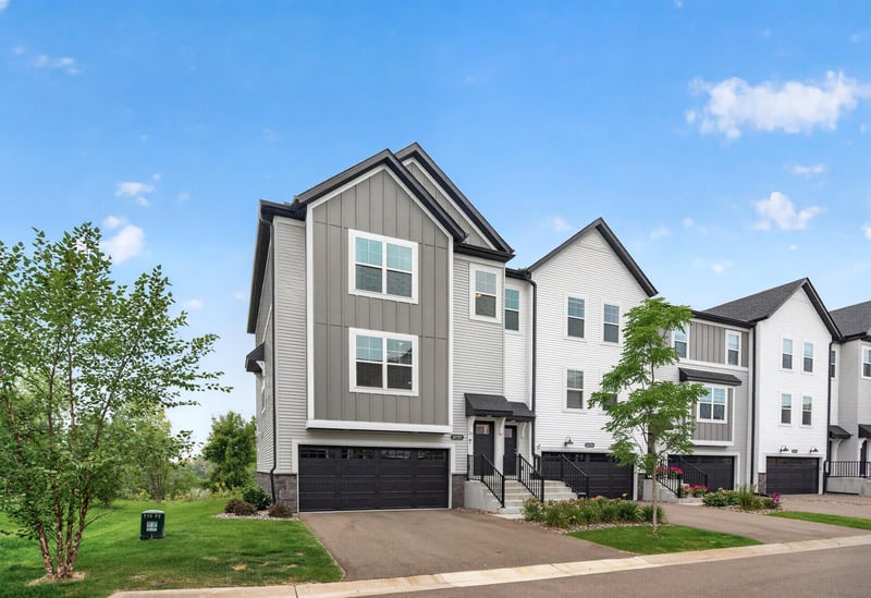 21757 Marsh View Blvd, Rogers, MN 55374