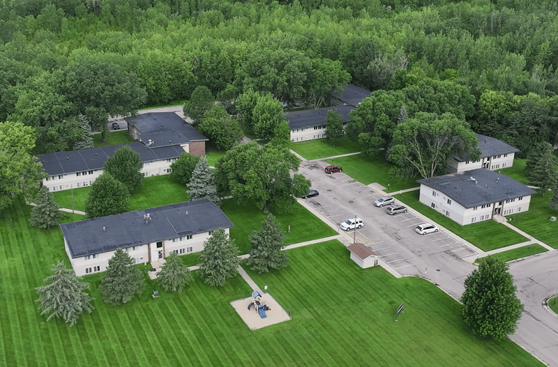 151 Sunnyslope Rd, Morris, MN 56267