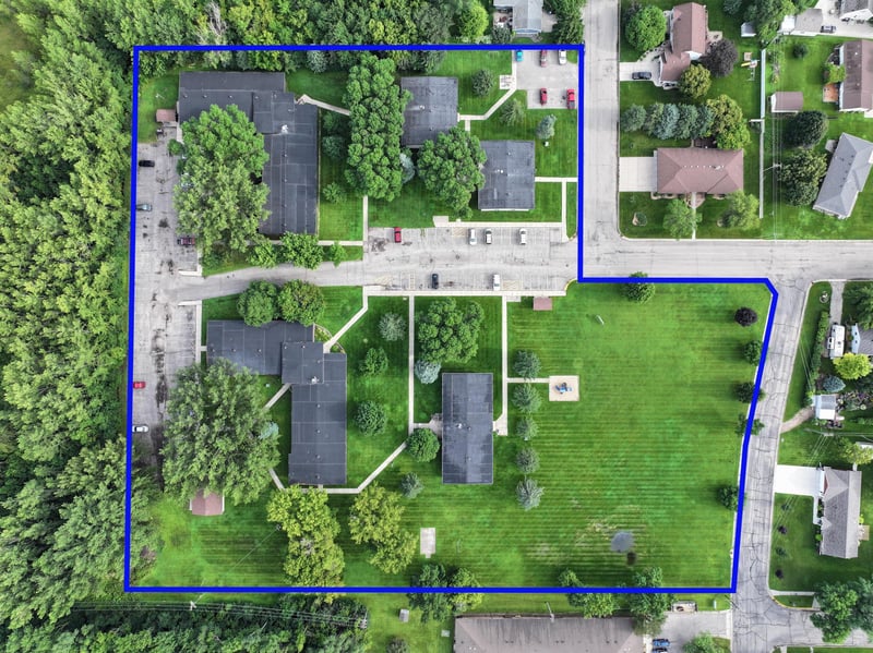 151 Sunnyslope Rd, Morris, MN 56267