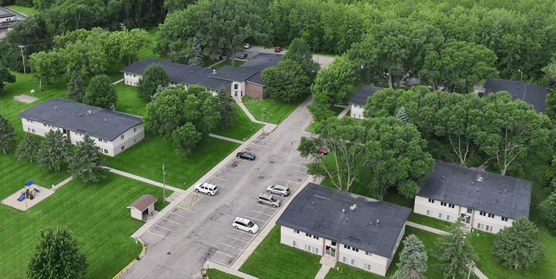 151 Sunnyslope Rd, Morris, MN 56267