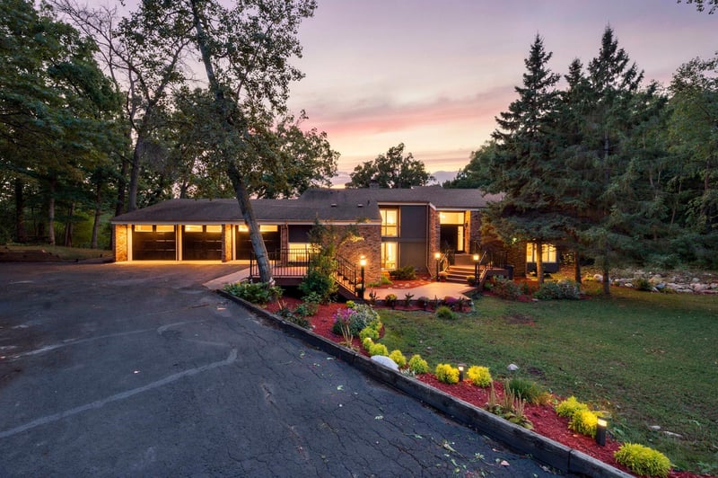 16411 Kingswood Dr, Lakeville, MN 55044