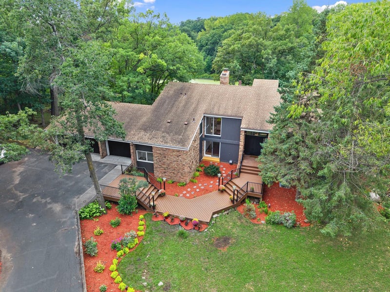 16411 Kingswood Dr, Lakeville, MN 55044