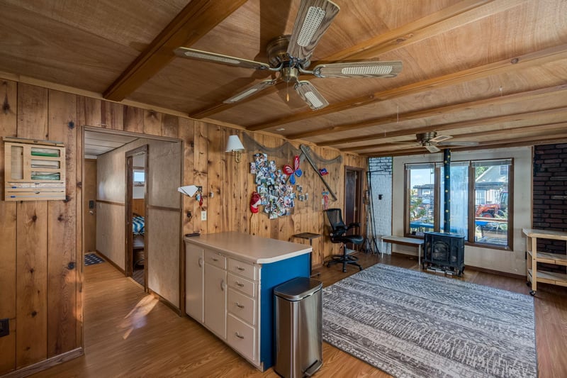 614 Doran Dr, Madison Lake, MN 56063