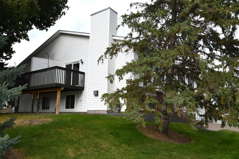 1929 Bielenberg Dr, Woodbury, MN 55125