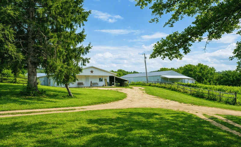 55616 State Highway 57, West Concord, MN 55985