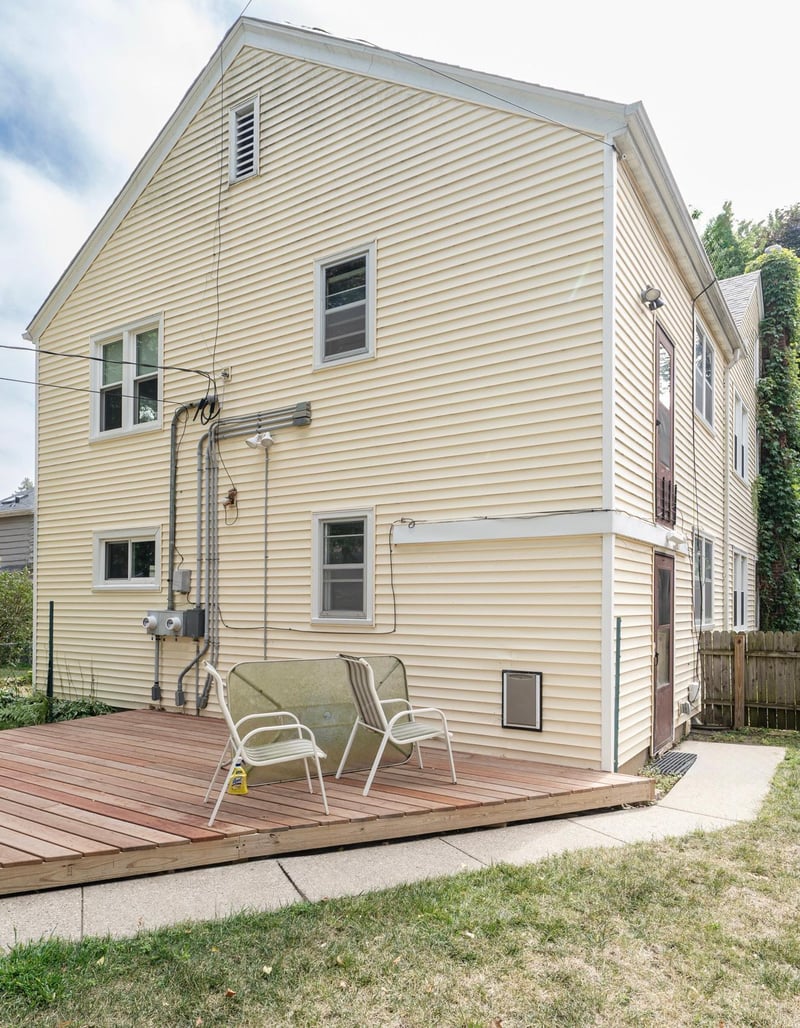 899 Parkview Ave, Saint Paul, MN 55117