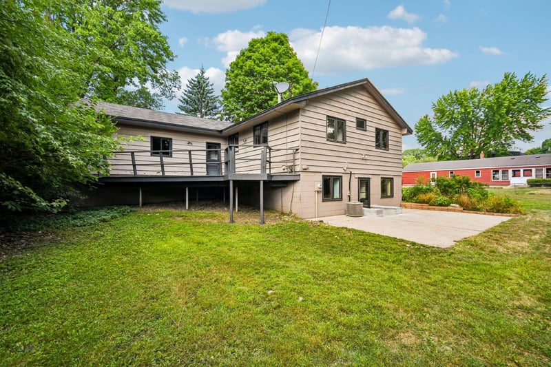 10645 Xerxes Ave S, Bloomington, MN 55431