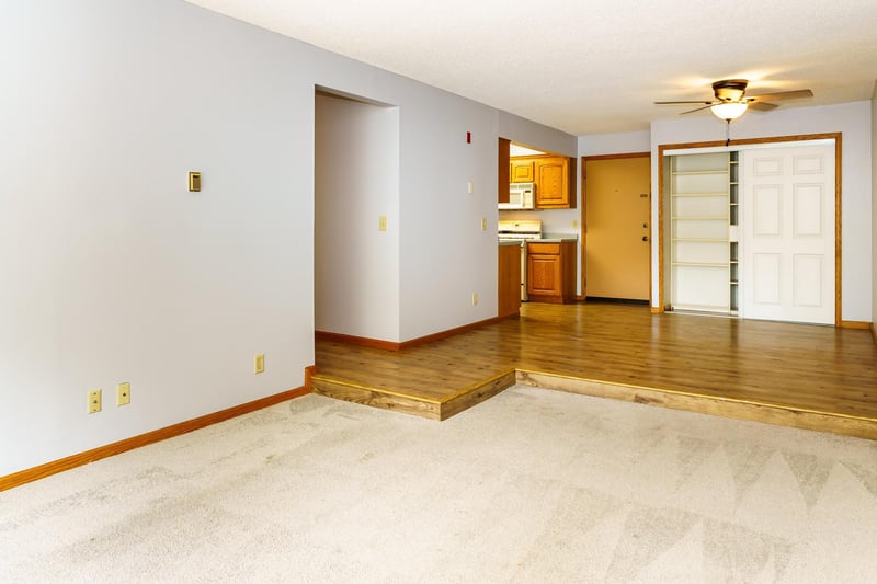 1601 N Innsbruck Dr #373NE, Fridley, MN 55432