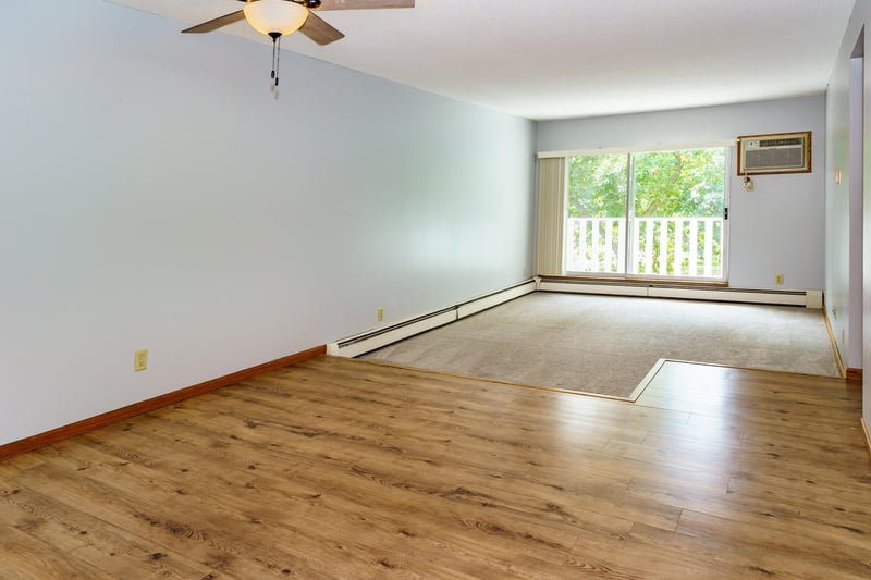 1601 N Innsbruck Dr #373NE, Fridley, MN 55432