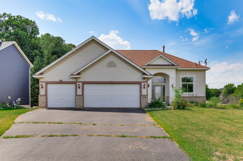 8837 Carriage Hill Pl, Savage, MN 55378
