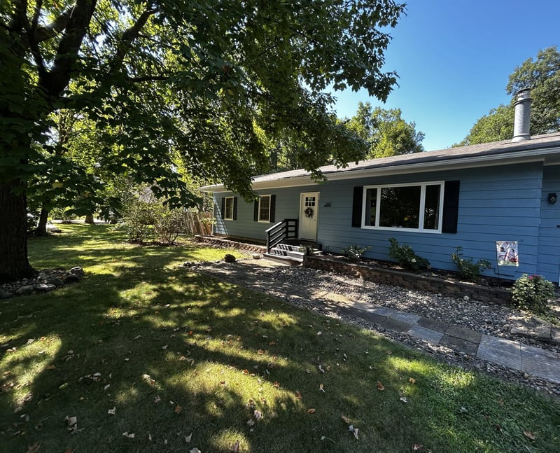 359 Briar Ln, Taylors Falls, MN 55084