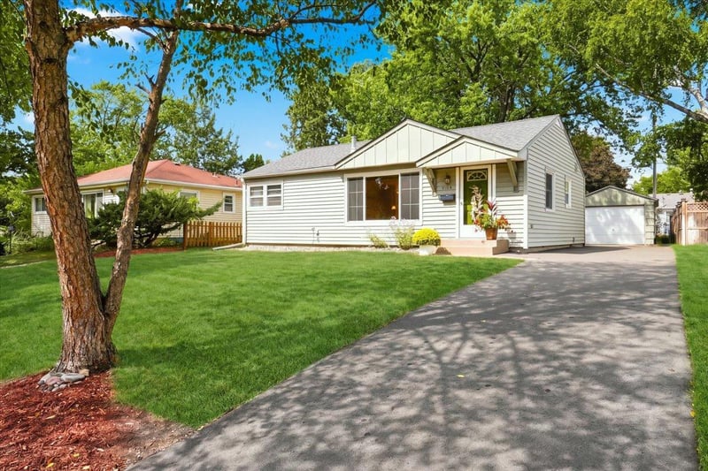 9104 Stanlen Rd, Saint Louis Park, MN 55426