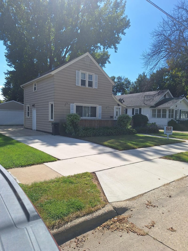 806 8th Ave SE, Austin, MN 55912