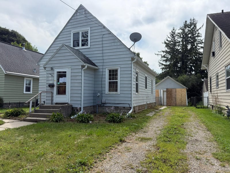 1009 5th St NW, Austin, MN 55912