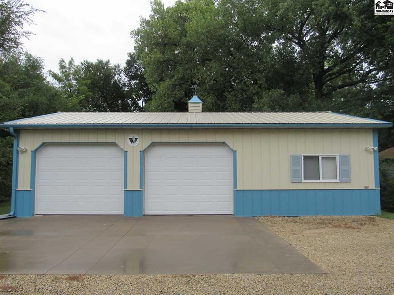 420 S Lincoln St, Arlington, KS 67514