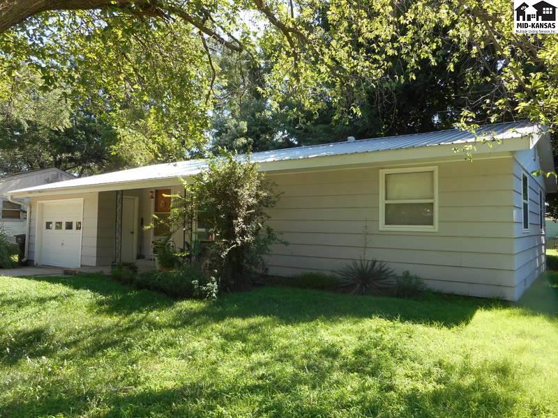 502 S Pine St, Inman, KS 67546
