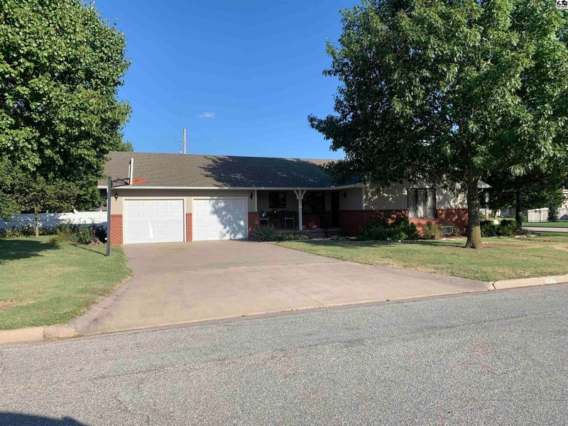 304 Church Dr, Inman, KS 67546