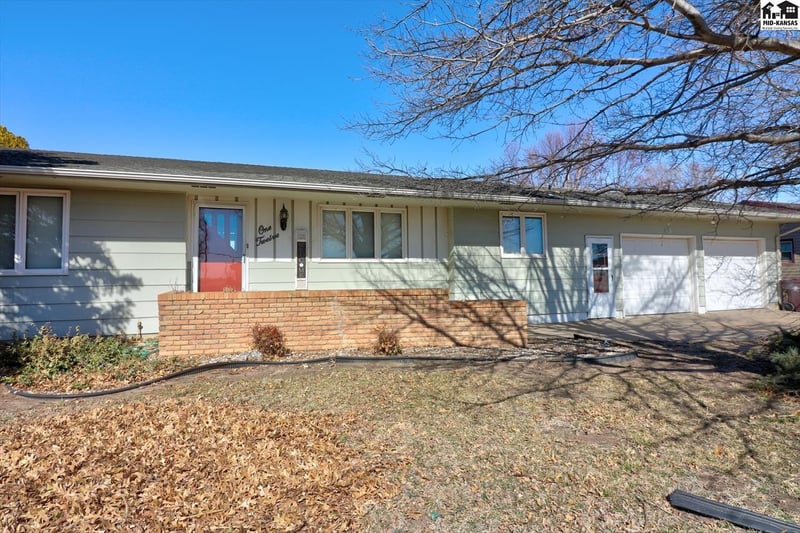 112 W Fairview Rd, Canton, KS 67428