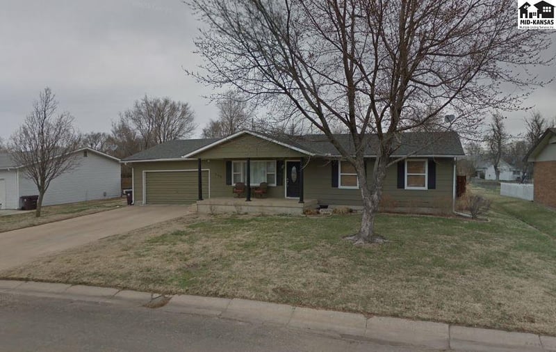106 W Fairview Rd, Canton, KS 67428