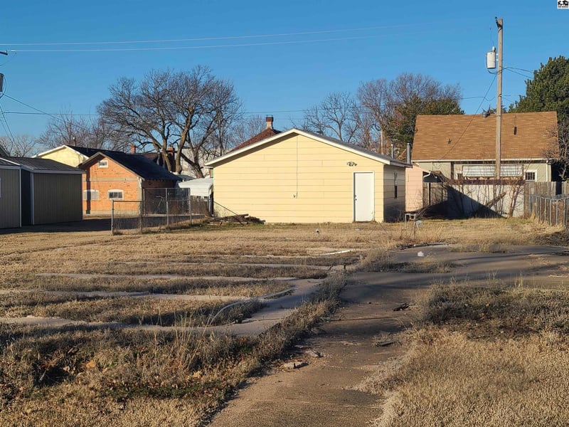 107 N Walton St, Marquette, KS 67464