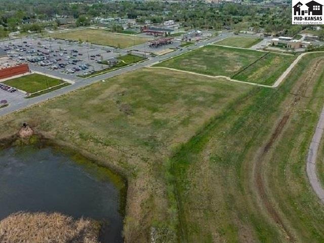0000 Plaza East Dr, Hutchinson, KS 67502