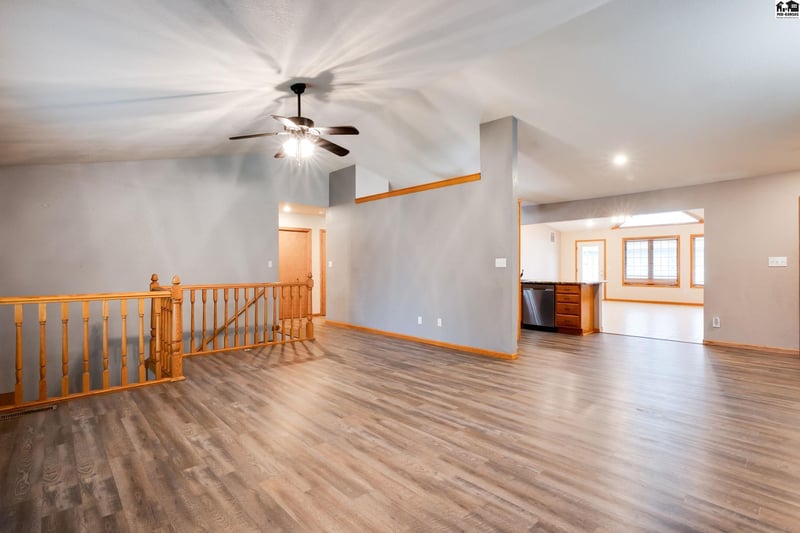 611 41st Ave, Hutchinson, KS 67502