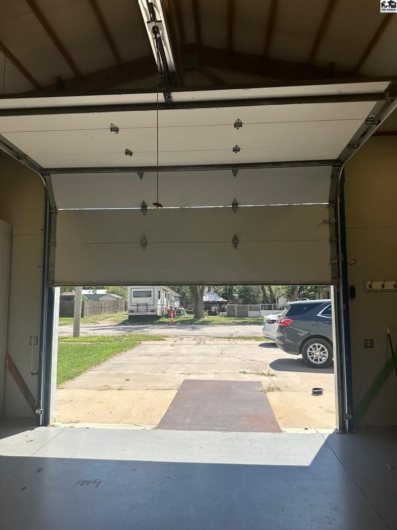 212 Center St, Burrton, KS 67020