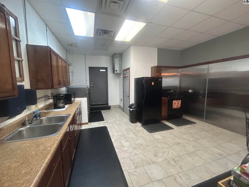 109 Kansas Ave, Haven, KS 67543