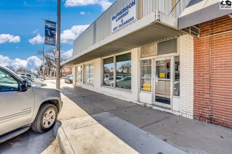214 Main St, Mcpherson, KS 67460