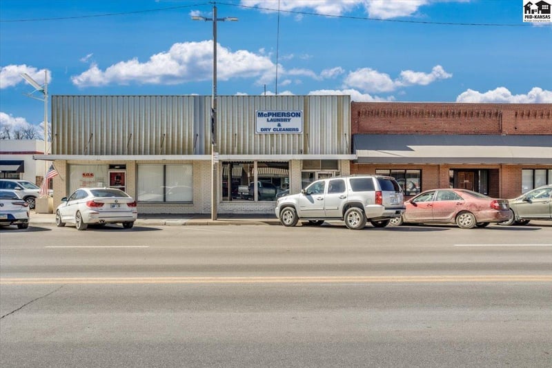 214 Main St, Mcpherson, KS 67460